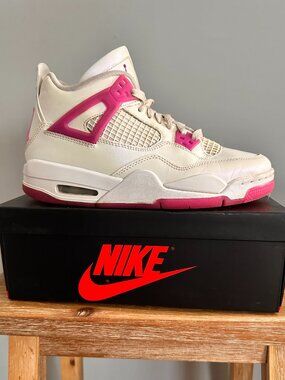 Nike Air Jordan 4 Retro GS Hyper Violet White Pink Sneakers Size 6Y